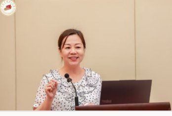 于当日下午举办了首期师资研修班